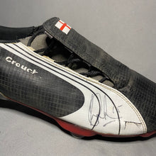 Load image into Gallery viewer, Peter Crouch - Puma V1.06 World Cup 06 Worn Boots
