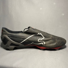 Load image into Gallery viewer, Peter Crouch - Puma V1.06 World Cup 06 Worn Boots