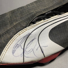 Load image into Gallery viewer, Peter Crouch - Puma V1.06 World Cup 06 Worn Boots