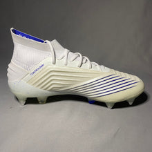 Load image into Gallery viewer, Adidas Predator 18.1 SG
