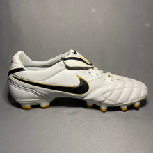 Load image into Gallery viewer, Joe Cole - Nike Tiempo FA Cup Final worn
